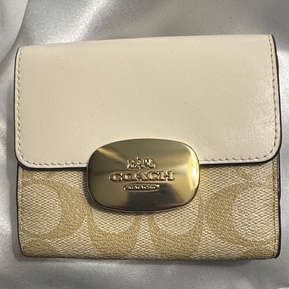 Coach Eliza Cream and Gold leather & coated canvas signature C  Wallet